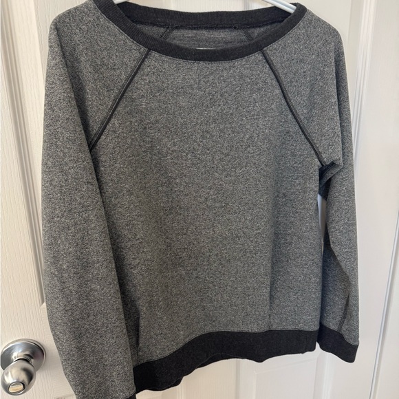 Lululemon Grey and Black Sweatshirt Size Small - Picture 7 of 10